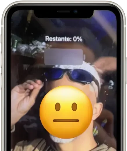 IPhone 11 com problema na conexão da bateria. Aparece a mensagem "Restante 0%" não carrega ou no máximo chega a 1%. Se remover do carregador o Iphone apaga. Bateria trocada no endereço do cliente e problema resolvido 100%!